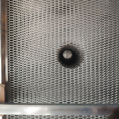 tavan din plasă metalică expandată din aluminiu
